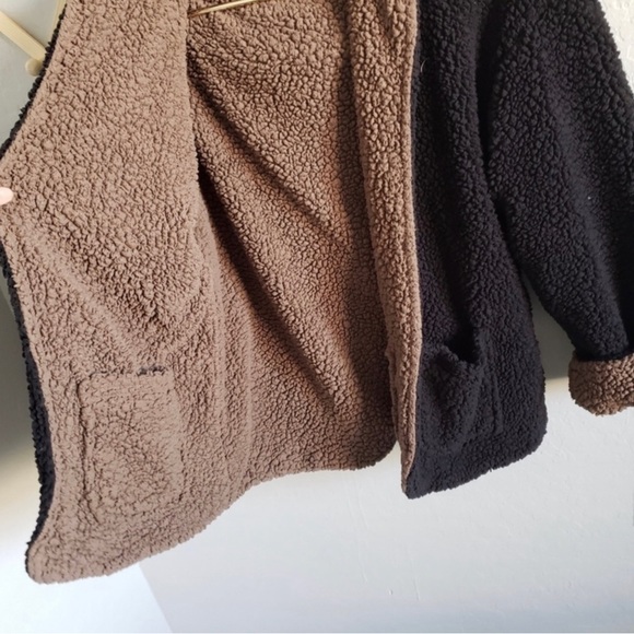 Sherpa Reversible Coat - Picture 3 of 12